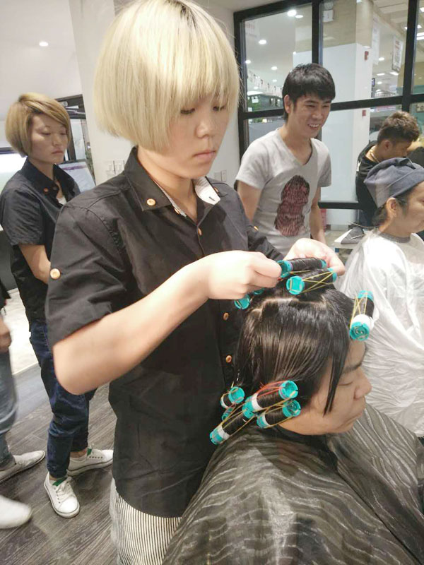 田桂琴-美發(fā)學(xué)員