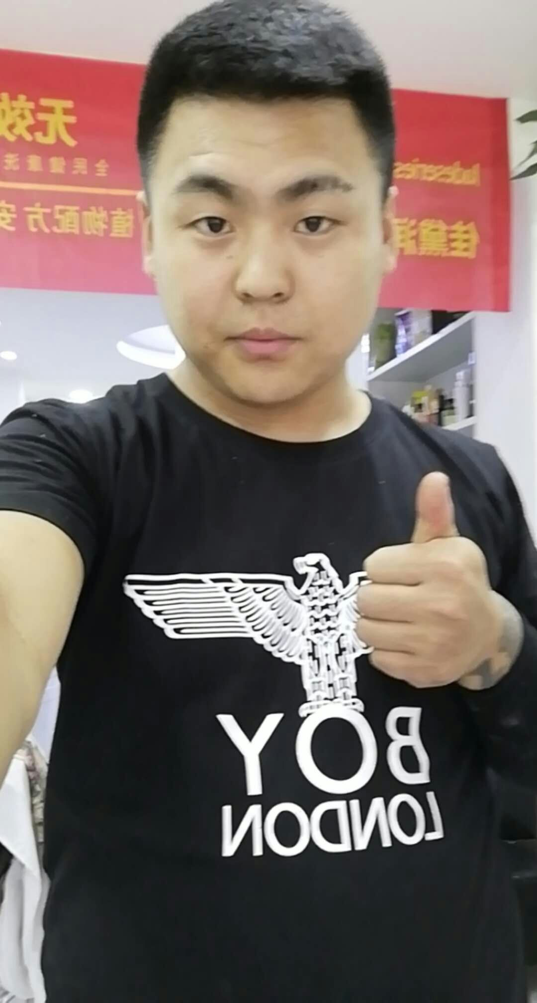 茍勇- 美發(fā)學員